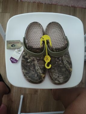 joybees W Active Clog Mossy Oak(Camo)  US Unisex Men 9/ Women 11 MRSP $32 NWT